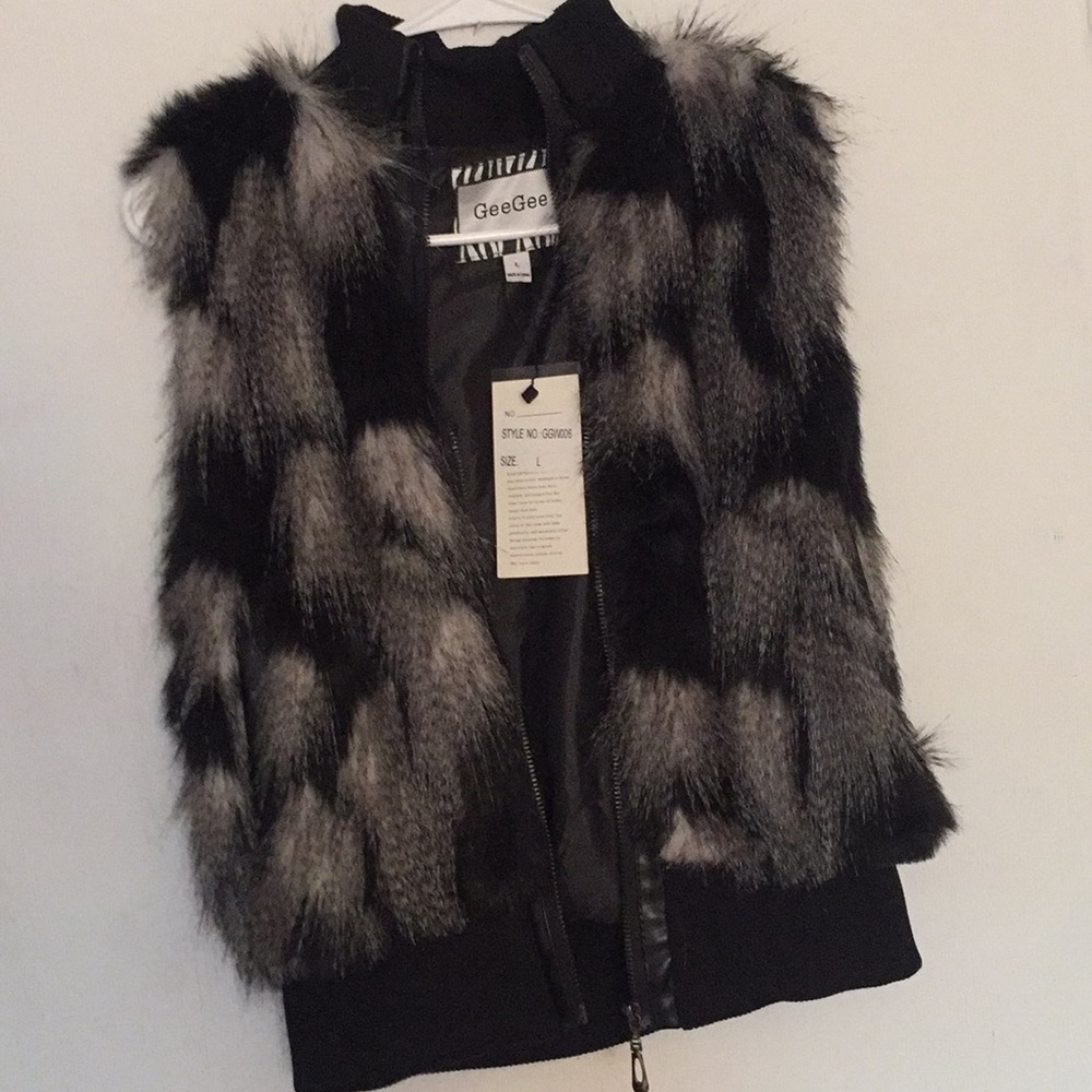 I have a vest for you 😻 it still new, 😍